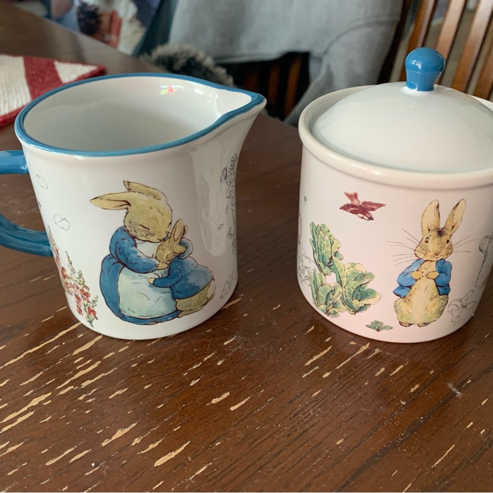 4 Piece Collectable Peter Rabbit Tea Set - Picture 2 of 4
